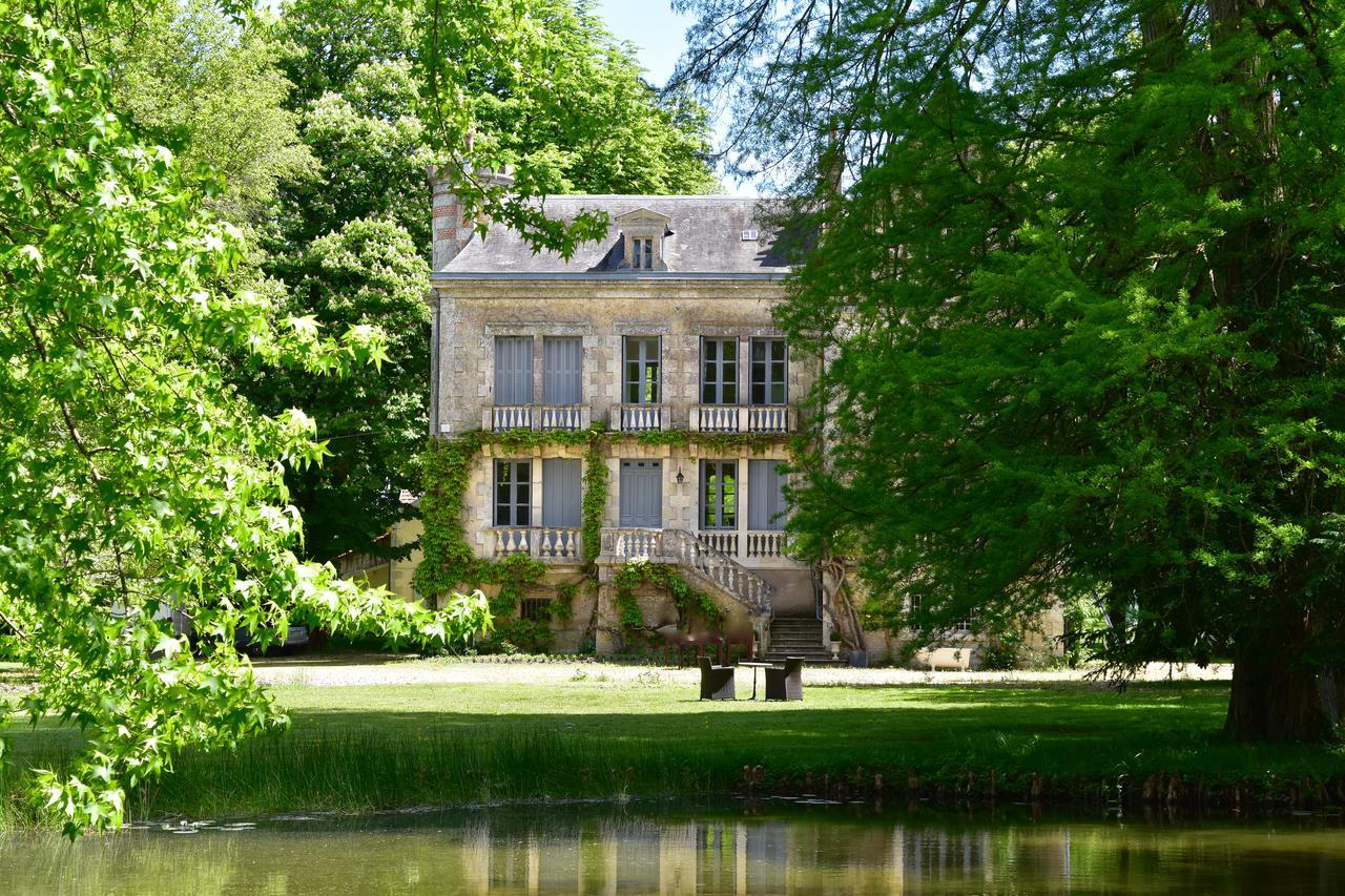 Bed and Breakfast Manoir De Plaisance Benon Exterior foto